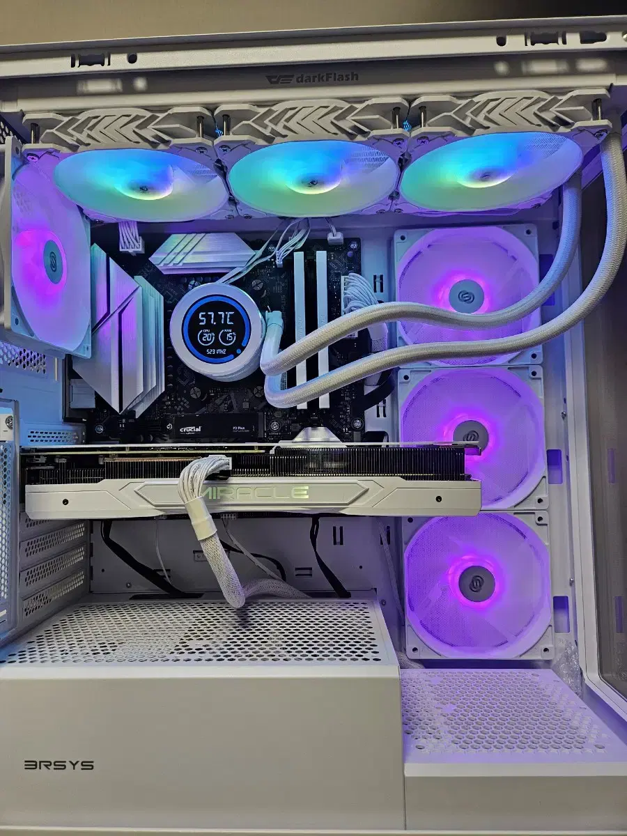 9800x3d, rtx4070ti super 화이트 본체